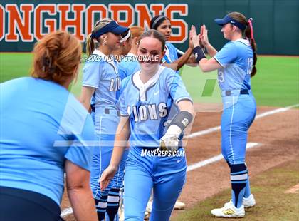 Thumbnail 2 in Hallsville vs. Lake Creek (UIL Softball 5A D2 Final) photogallery.