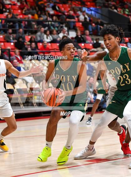 Thumbnail 2 in The Park School of Buffalo vs. Long Beach Poly (King Cotton Classic) photogallery.