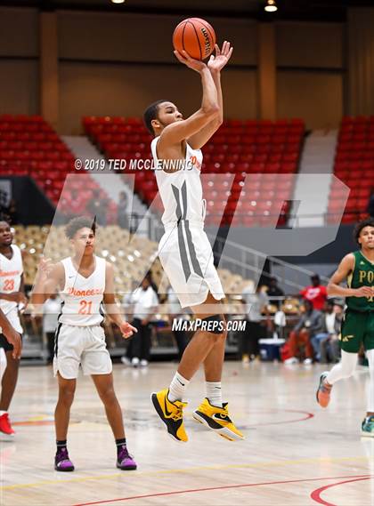 Thumbnail 2 in The Park School of Buffalo vs. Long Beach Poly (King Cotton Classic) photogallery.