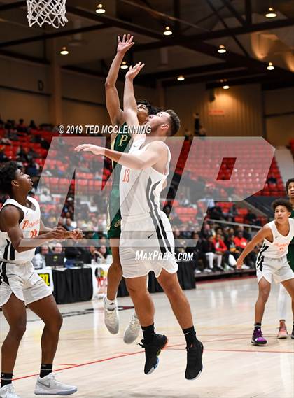 Thumbnail 3 in The Park School of Buffalo vs. Long Beach Poly (King Cotton Classic) photogallery.