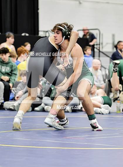 Thumbnail 3 in NYSPHSAA Wrestling Dual Finals Round 1 (Seaford vs Nanuet) photogallery.
