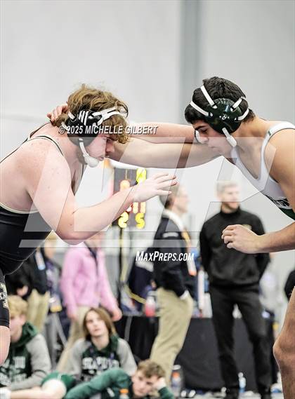 Thumbnail 2 in NYSPHSAA Wrestling Dual Finals Round 1 (Seaford vs Nanuet) photogallery.