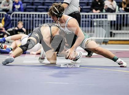 Thumbnail 2 in NYSPHSAA Wrestling Dual Finals Round 1 (Seaford vs Nanuet) photogallery.