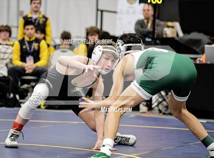 Thumbnail 3 in NYSPHSAA Wrestling Dual Finals Round 1 (Seaford vs Nanuet) photogallery.