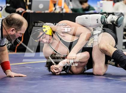 Thumbnail 2 in NYSPHSAA Wrestling Dual Finals Round 1 (Seaford vs Nanuet) photogallery.