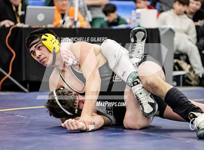 Thumbnail 2 in NYSPHSAA Wrestling Dual Finals Round 1 (Seaford vs Nanuet) photogallery.