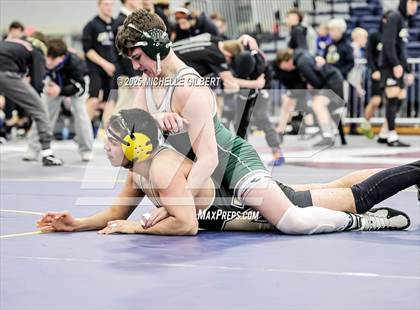 Thumbnail 2 in NYSPHSAA Wrestling Dual Finals Round 1 (Seaford vs Nanuet) photogallery.