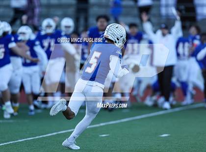 Thumbnail 1 in Eastlake @ Graham-Kapowsin (WIAA 4A Semi Final) photogallery.