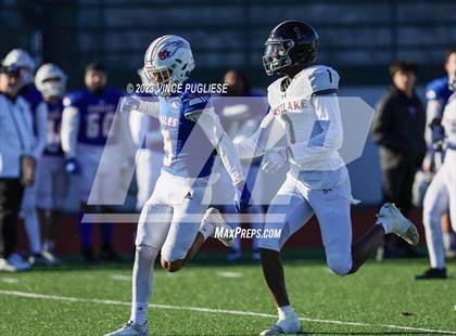 Thumbnail 3 in Eastlake @ Graham-Kapowsin (WIAA 4A Semi Final) photogallery.