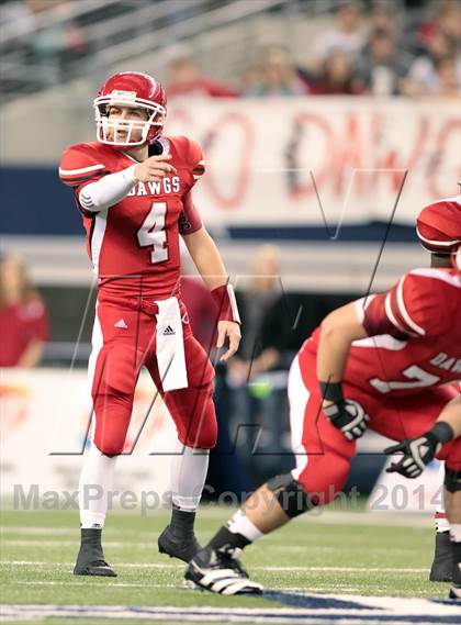 Thumbnail 2 in Carthage vs. Kilgore (UIL 3A Division 1 Final) photogallery.