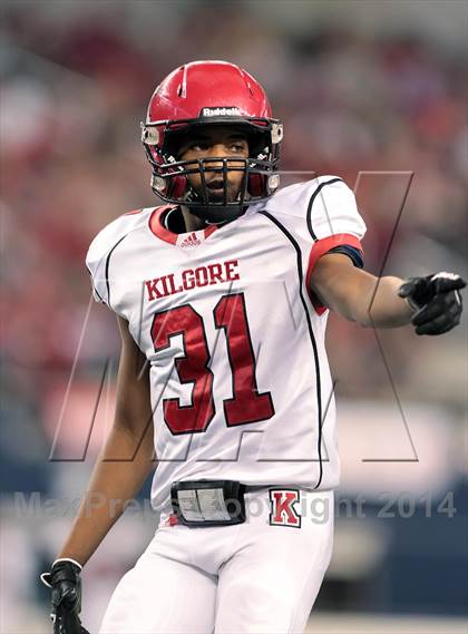 Thumbnail 2 in Carthage vs. Kilgore (UIL 3A Division 1 Final) photogallery.