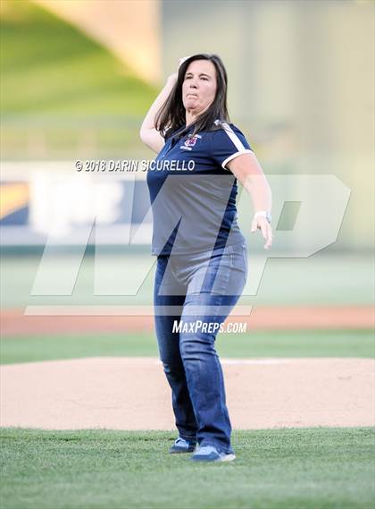 Thumbnail 2 in Centennial vs. Kellis photogallery.