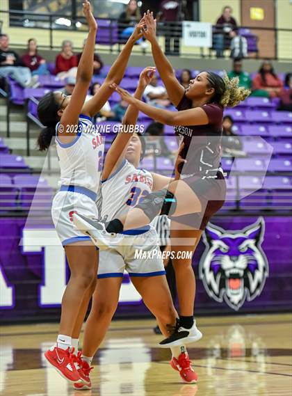 Thumbnail 3 in Jefferson vs. Sabine (UIL 3A Bi-District Playoff) photogallery.
