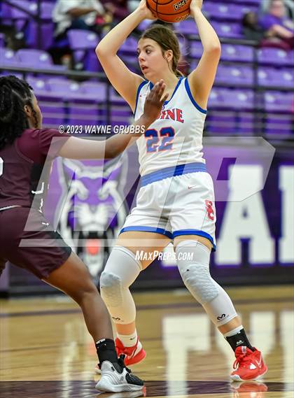 Thumbnail 2 in Jefferson vs. Sabine (UIL 3A Bi-District Playoff) photogallery.