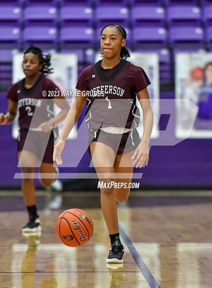 Thumbnail 1 in Jefferson vs. Sabine (UIL 3A Bi-District Playoff) photogallery.