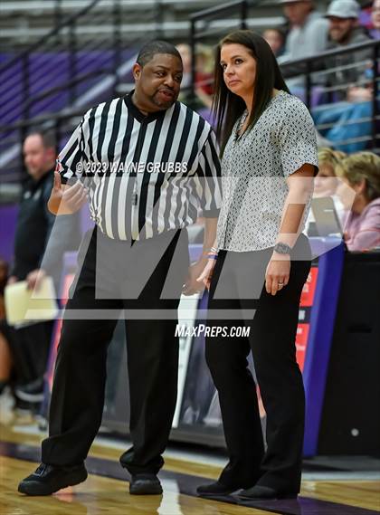 Thumbnail 3 in Jefferson vs. Sabine (UIL 3A Bi-District Playoff) photogallery.
