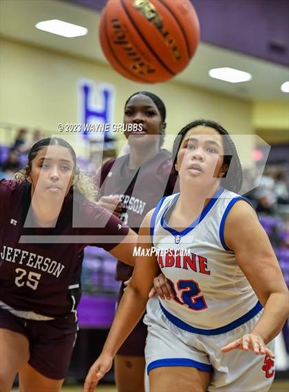 Thumbnail 1 in Jefferson vs. Sabine (UIL 3A Bi-District Playoff) photogallery.