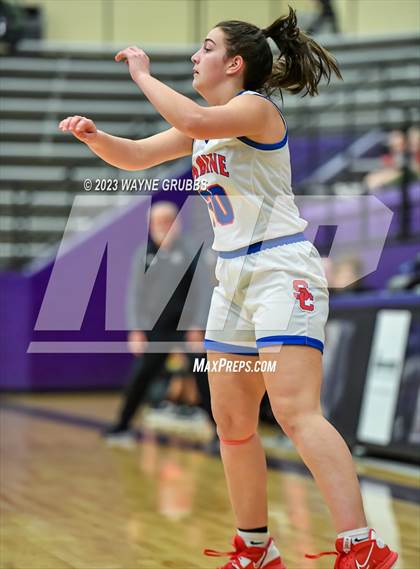 Thumbnail 3 in Jefferson vs. Sabine (UIL 3A Bi-District Playoff) photogallery.