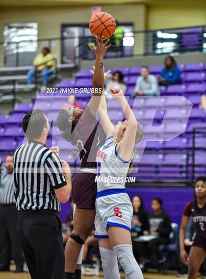Thumbnail 2 in Jefferson vs. Sabine (UIL 3A Bi-District Playoff) photogallery.