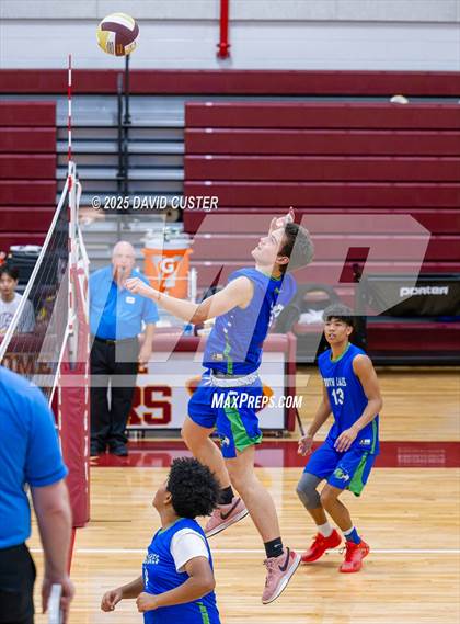 Thumbnail 1 in South Lakes @ Oakton (Concorde District Final) photogallery.