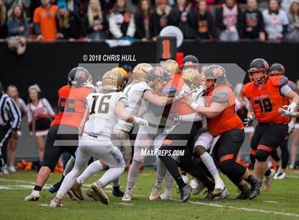 Thumbnail 3 in North Davidson vs. Shelby (NCHSAA 2AA Championship) photogallery.