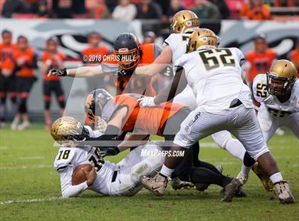 Thumbnail 3 in North Davidson vs. Shelby (NCHSAA 2AA Championship) photogallery.