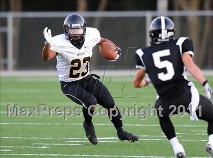 Thumbnail 2 in Chico vs. Howe photogallery.