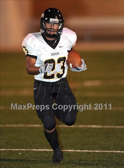 Thumbnail 3 in Chico vs. Howe photogallery.