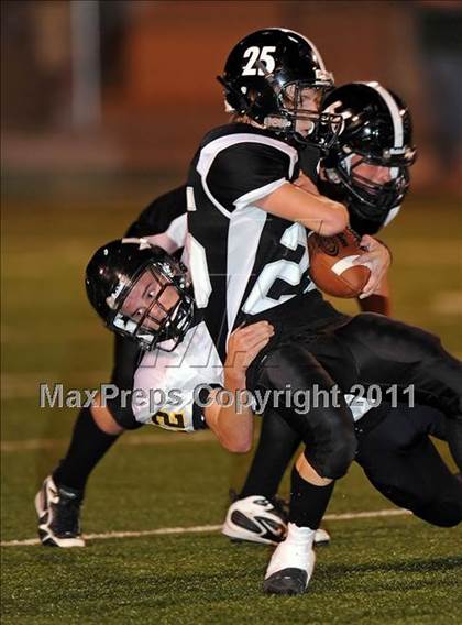 Thumbnail 3 in Chico vs. Howe photogallery.