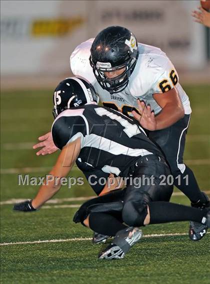 Thumbnail 3 in Chico vs. Howe photogallery.