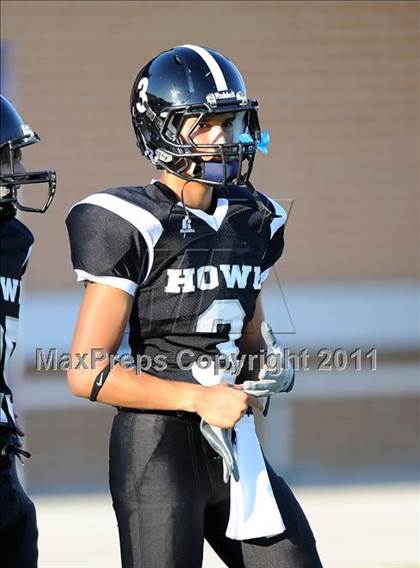 Thumbnail 3 in Chico vs. Howe photogallery.