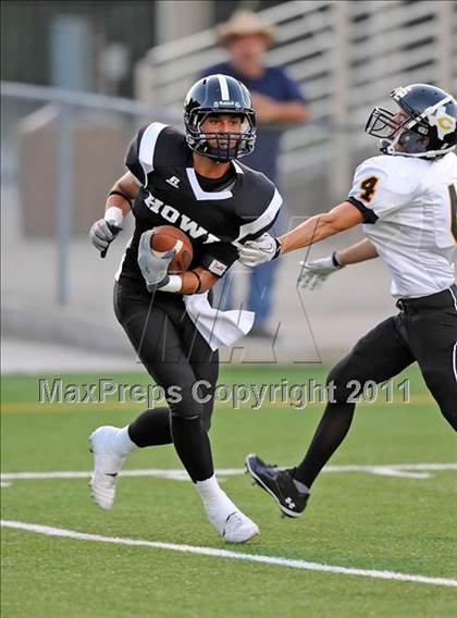 Thumbnail 2 in Chico vs. Howe photogallery.