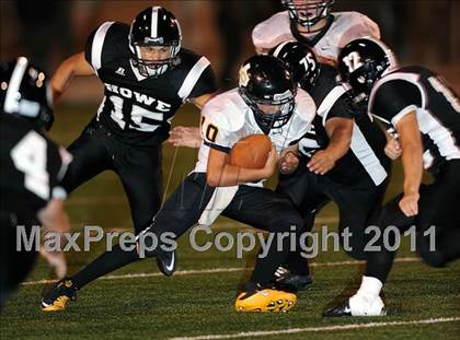 Thumbnail 2 in Chico vs. Howe photogallery.