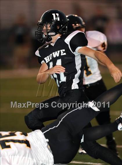 Thumbnail 3 in Chico vs. Howe photogallery.