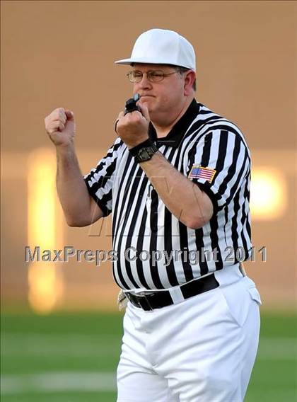 Thumbnail 3 in Chico vs. Howe photogallery.