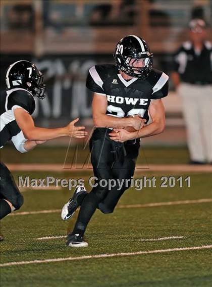 Thumbnail 3 in Chico vs. Howe photogallery.