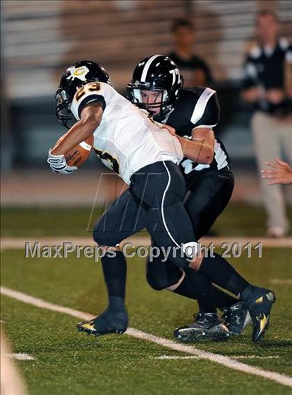 Thumbnail 2 in Chico vs. Howe photogallery.