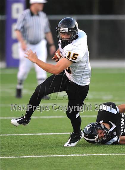 Thumbnail 1 in Chico vs. Howe photogallery.