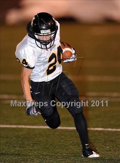 Thumbnail 1 in Chico vs. Howe photogallery.
