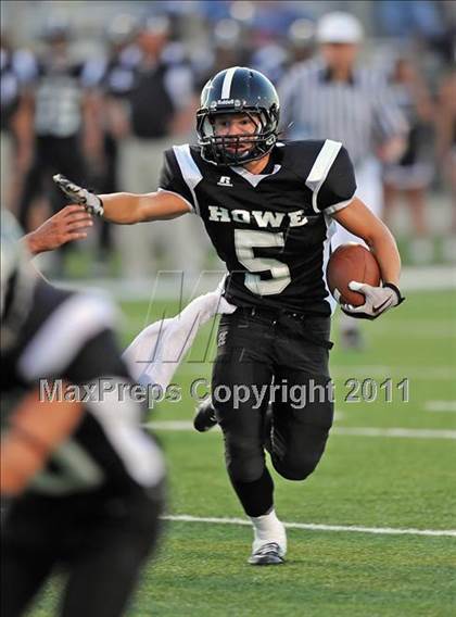 Thumbnail 2 in Chico vs. Howe photogallery.