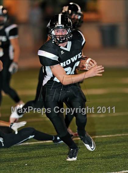 Thumbnail 1 in Chico vs. Howe photogallery.