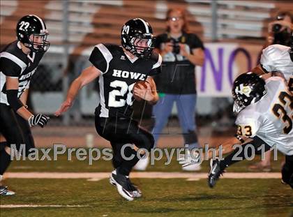 Thumbnail 3 in Chico vs. Howe photogallery.