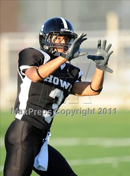 Thumbnail 3 in Chico vs. Howe photogallery.