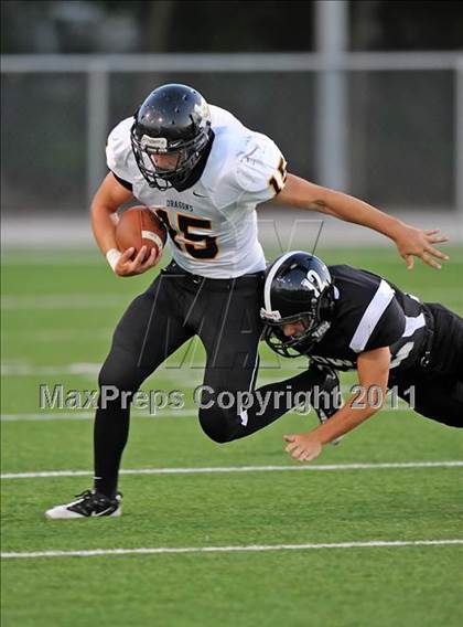 Thumbnail 2 in Chico vs. Howe photogallery.