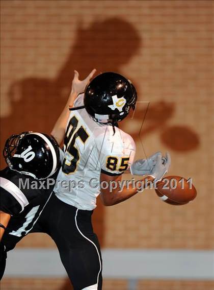Thumbnail 3 in Chico vs. Howe photogallery.