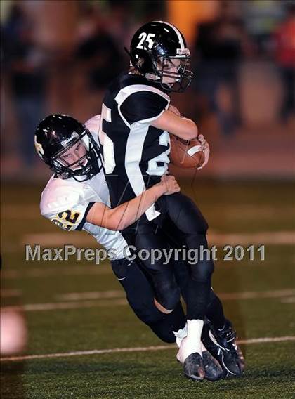 Thumbnail 2 in Chico vs. Howe photogallery.