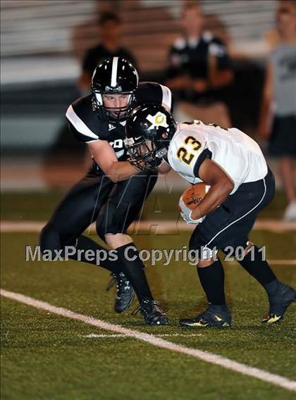 Thumbnail 1 in Chico vs. Howe photogallery.