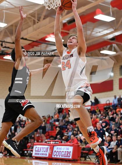 Thumbnail 2 in Brandeis vs. Bowie (UIL Class 6A Area Playoff) photogallery.