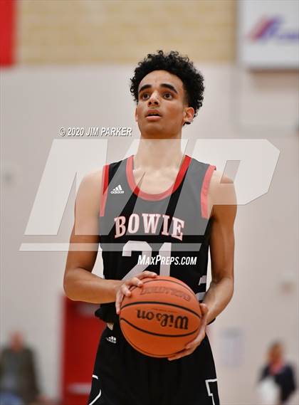 Thumbnail 3 in Brandeis vs. Bowie (UIL Class 6A Area Playoff) photogallery.
