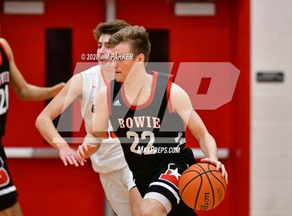 Thumbnail 2 in Brandeis vs. Bowie (UIL Class 6A Area Playoff) photogallery.